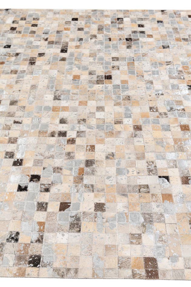 Detail image of 5' 4 x 7' 7 Cowhide Stocks Rug