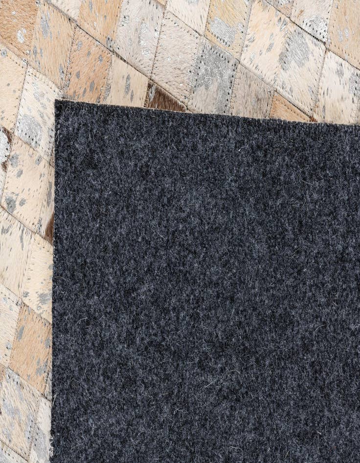 Detail image of 5' 3 x 7' 6 Cowhide Stocks Rug