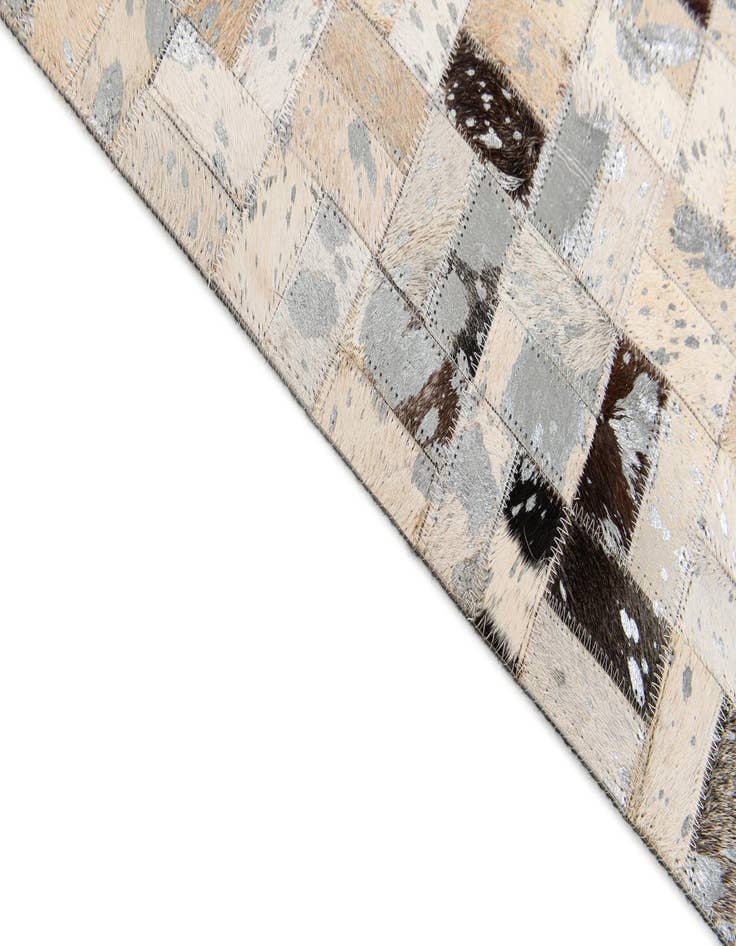 Detail image of 5' 4 x 7' 6 Cowhide Stocks Rug