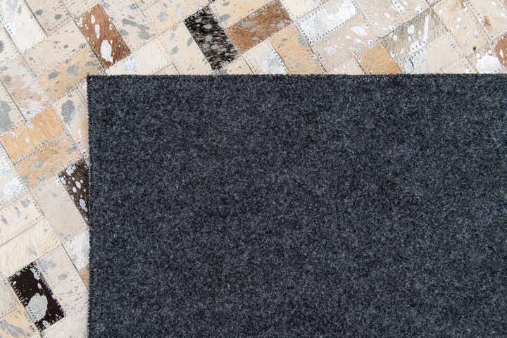 5' 4 x 7' 6 Cowhide Stocks Rug