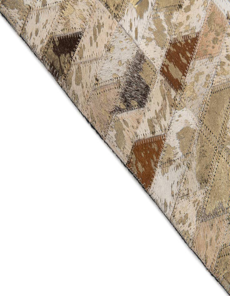 Detail image of 5' 6 x 7' 6 Cowhide Stocks Rug