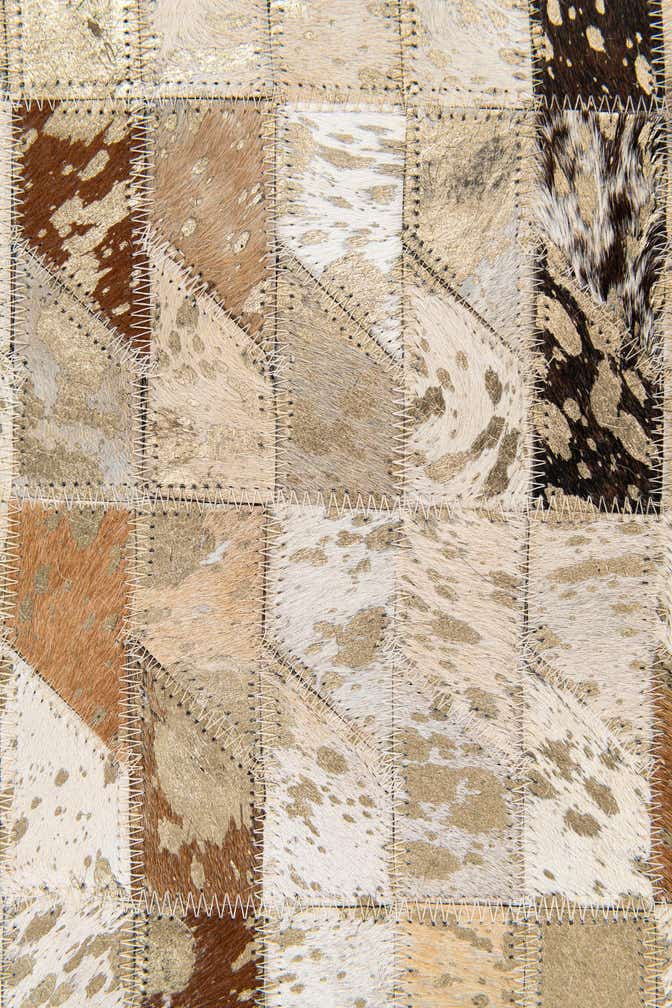 5' 4 x 7' 5 Cowhide Stocks Rug