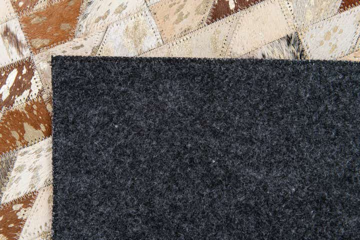 5' 4 x 7' 5 Cowhide Stocks Rug