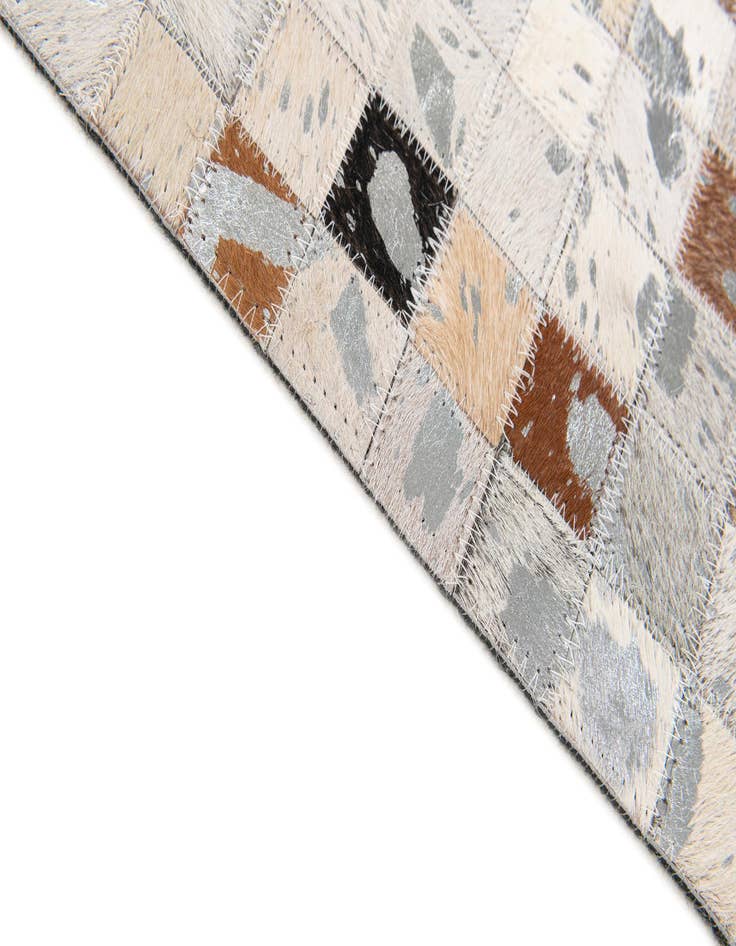 Detail image of 5' 1 x 7' 11 Cowhide Stocks Rug