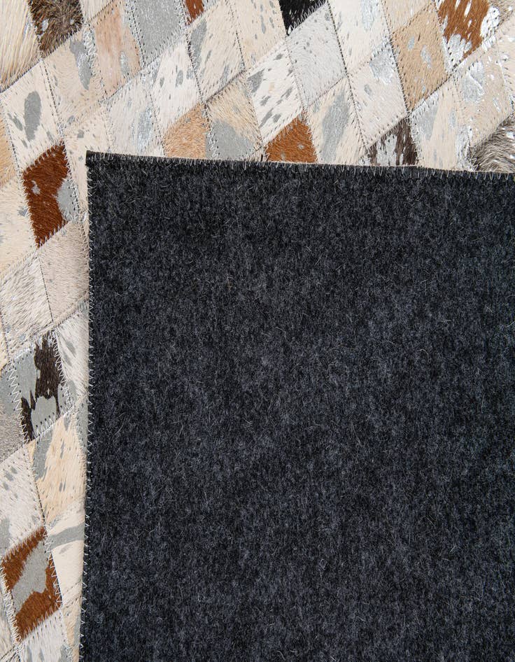 Detail image of 5' x 8' Cowhide Stocks Rug