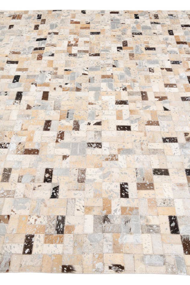 Detail image of 5' 3 x 7' 5 Cowhide Stocks Rug