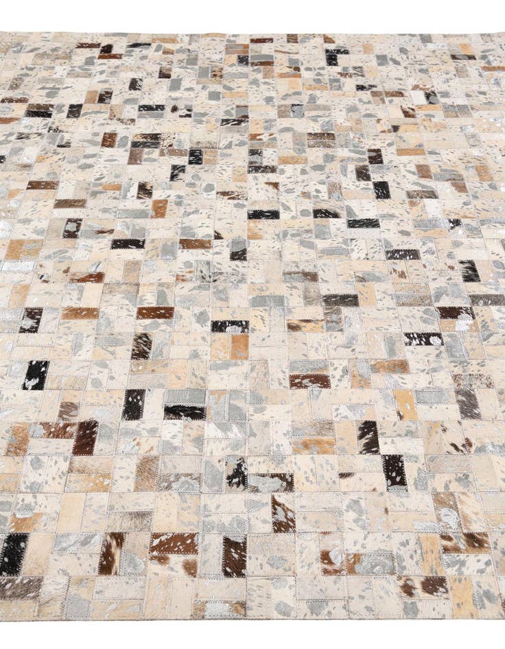 Detail image of 5' x 7' 6 Cowhide Stocks Rug