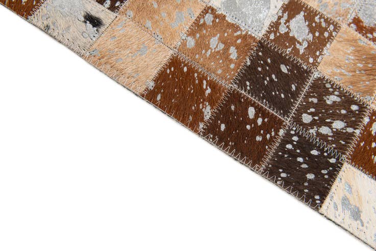 Detail image of 5' 3 x 7' 6 Cowhide Stocks Rug