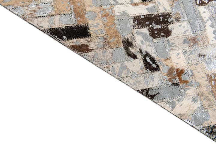 5' 3 x 7' 5 Cowhide Stocks Rug
