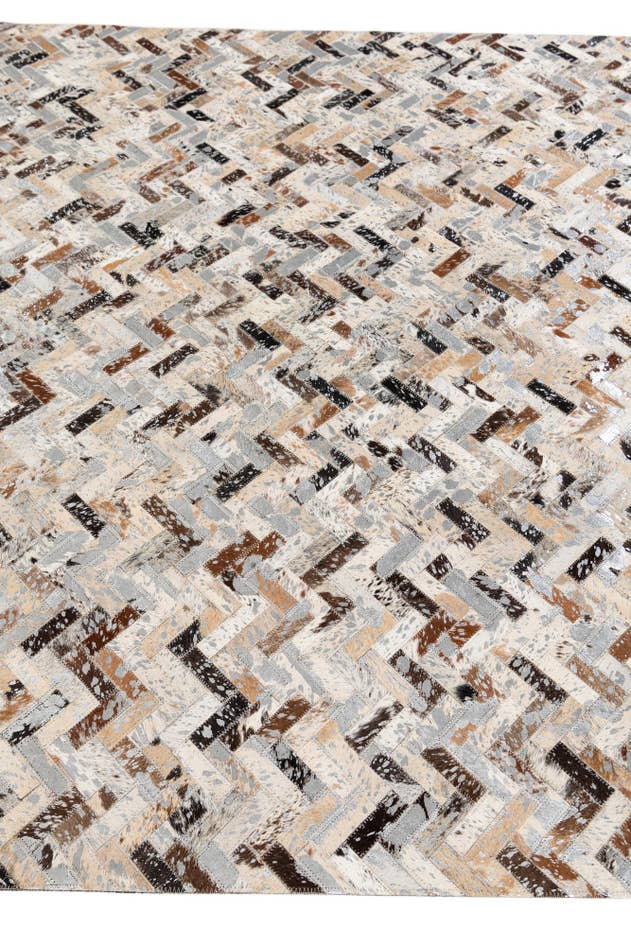 Detail image of 5' 3 x 7' 8 Cowhide Stocks Rug