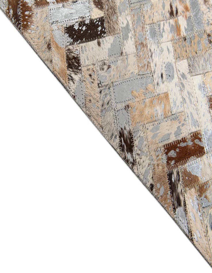 Detail image of 5' 4 x 7' 7 Cowhide Stocks Rug