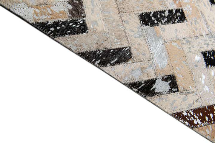 5' 3 x 7' 3 Cowhide Stocks Rug
