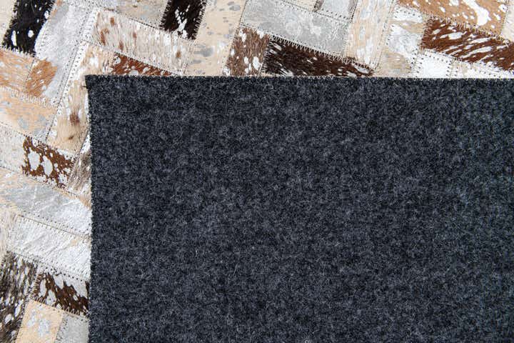 5' 3 x 7' 3 Cowhide Stocks Rug