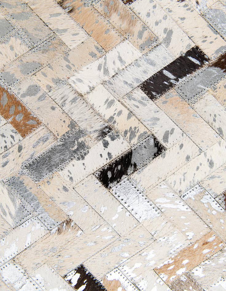Detail image of 5' 3 x 7' 6 Cowhide Stocks Rug