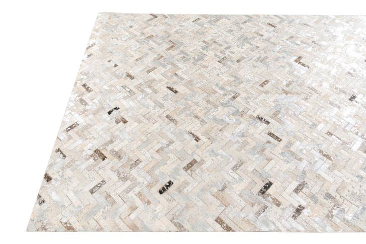 Detail image of 5' 5 x 7' 6 Cowhide Stocks Rug