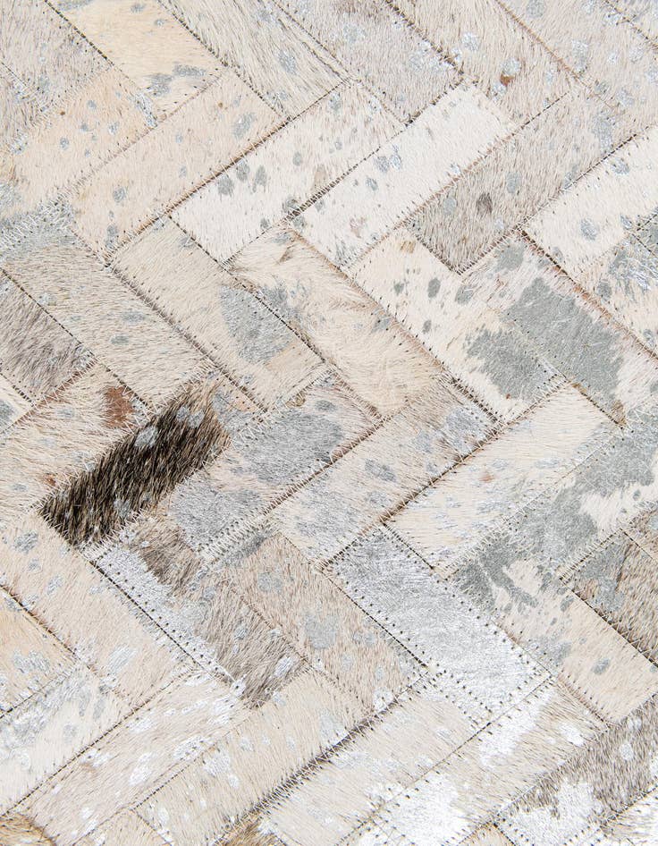 Detail image of 5' 5 x 7' 6 Cowhide Stocks Rug