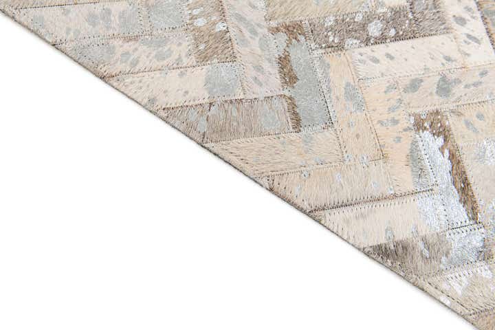 5' 4 x 7' 7 Cowhide Stocks Rug