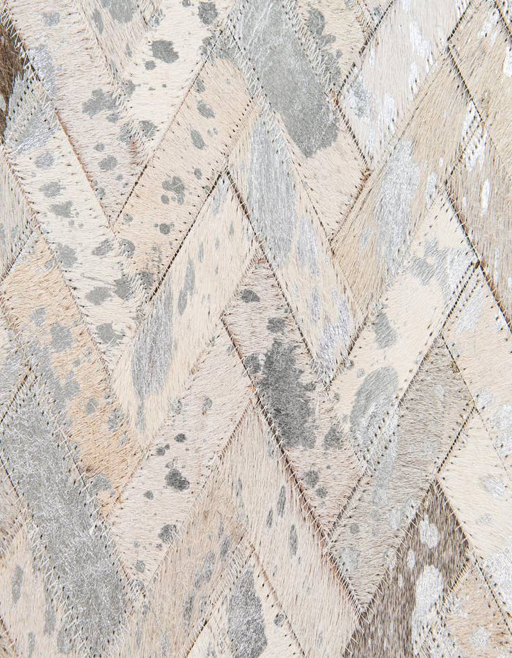 Detail image of 5' 4 x 7' 7 Cowhide Stocks Rug