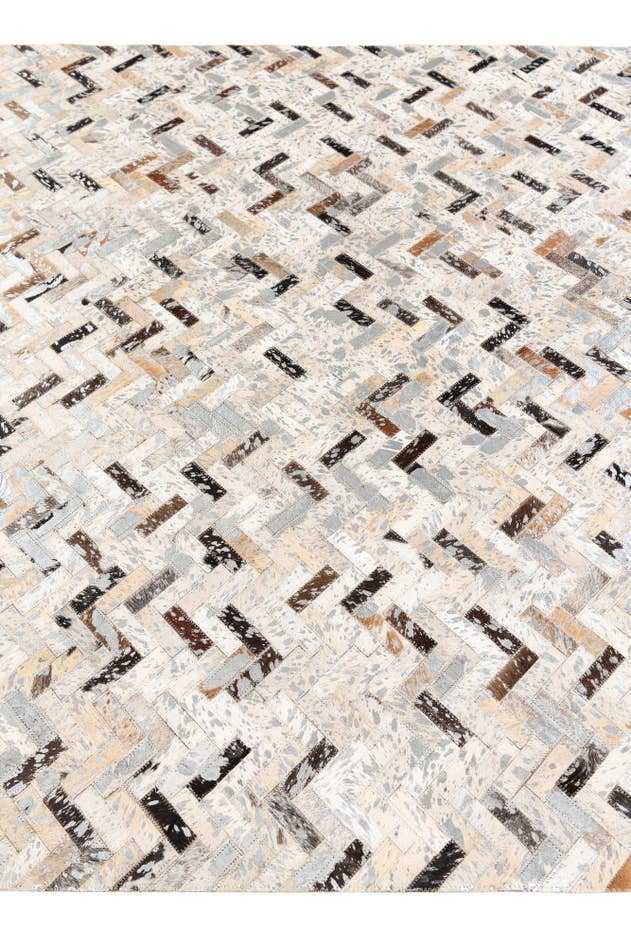 Detail image of 5' 4 x 7' 6 Cowhide Stocks Rug