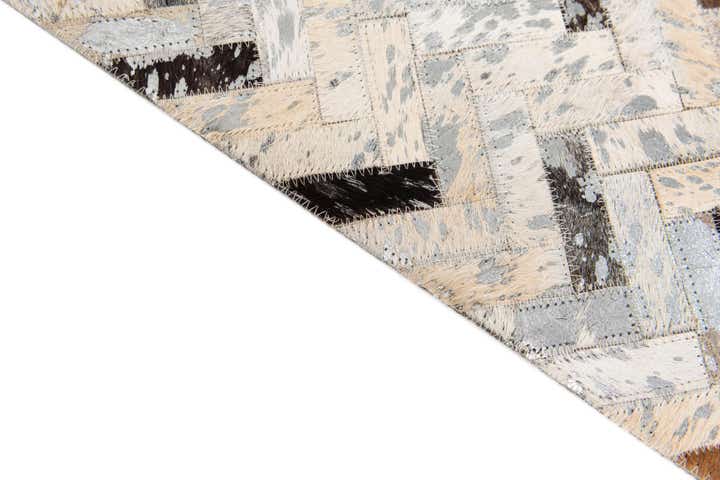5' 4 x 7' 6 Cowhide Stocks Rug