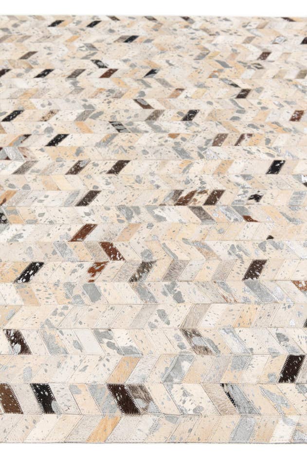 Detail image of 5' 4 x 7' 7 Cowhide Stocks Rug