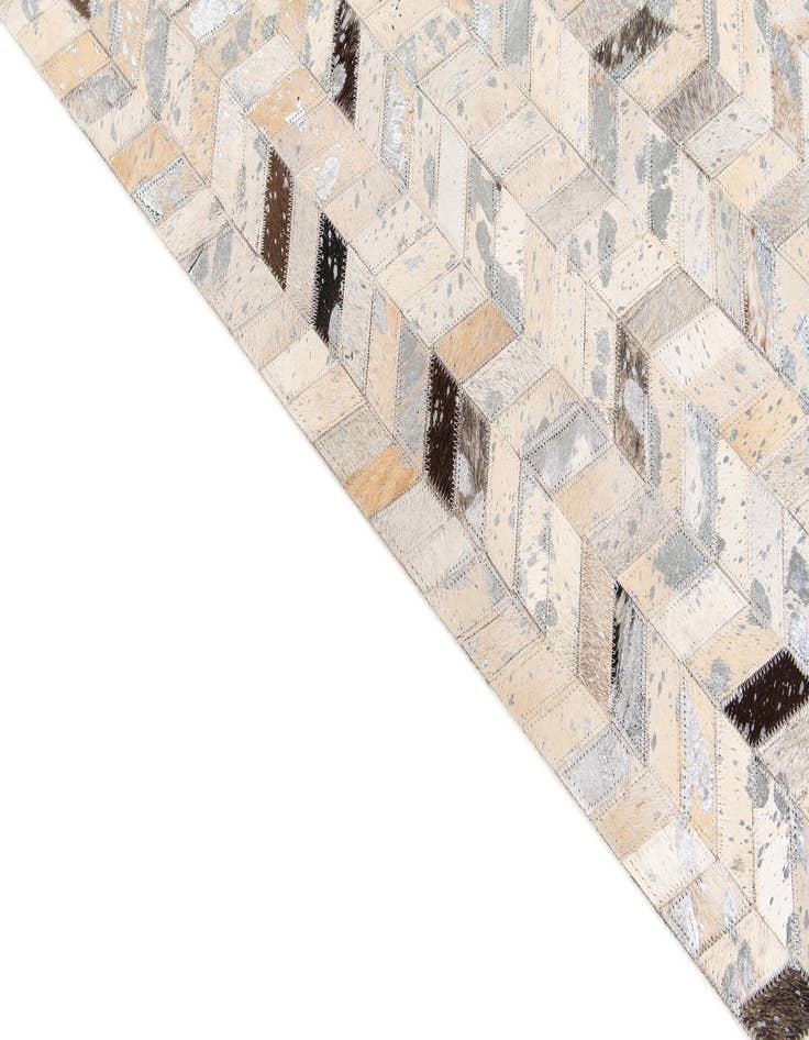 Detail image of 5' 4 x 7' 7 Cowhide Stocks Rug