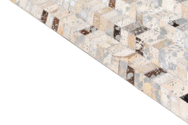 Detail image of 5' 4 x 7' 8 Cowhide Stocks Rug