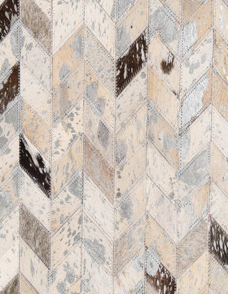 Detail image of 5' 4 x 7' 8 Cowhide Stocks Rug