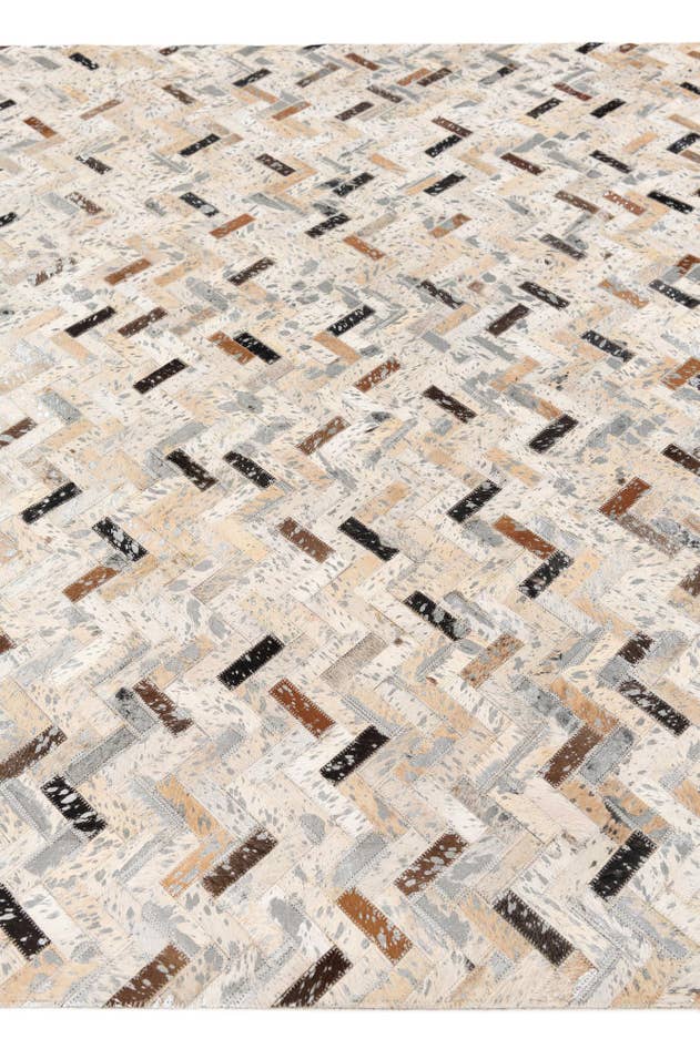 Detail image of 5' 4 x 7' 7 Cowhide Stocks Rug