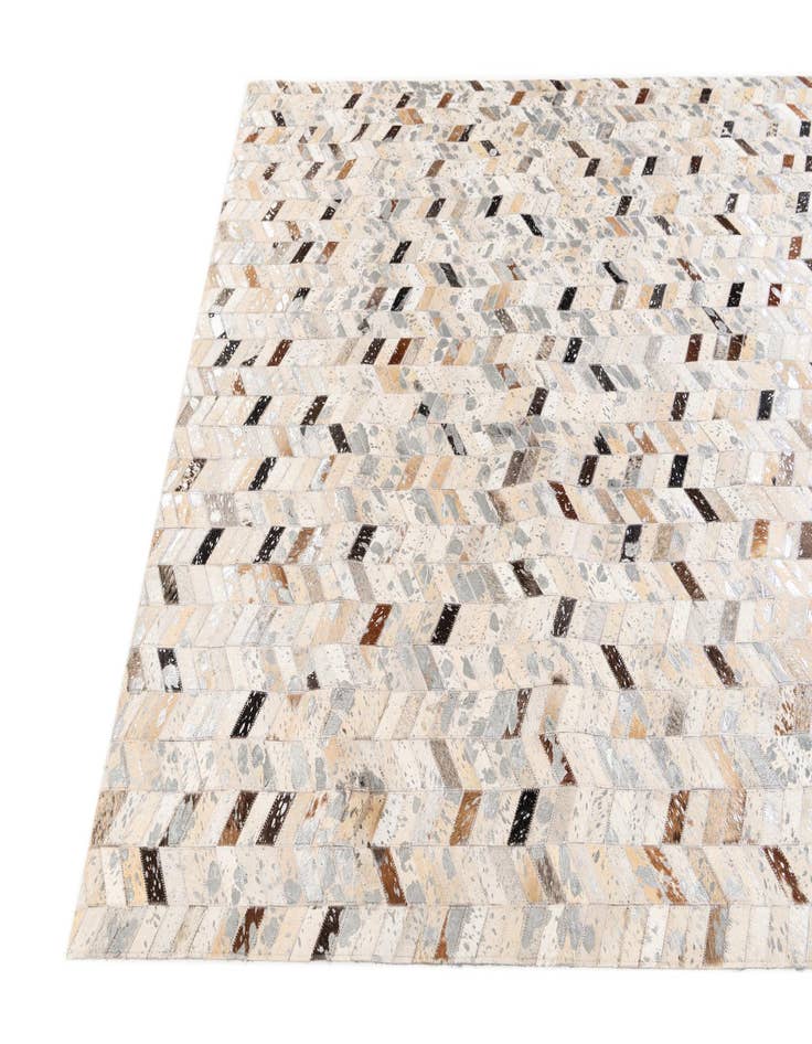 Detail image of 5' 4 x 7' 7 Cowhide Stocks Rug