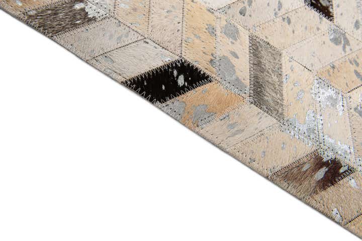 5' 4 x 7' 7 Cowhide Stocks Rug