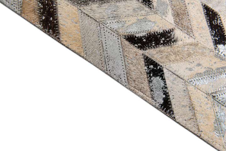 5' 3 x 7' 6 Cowhide Stocks Rug