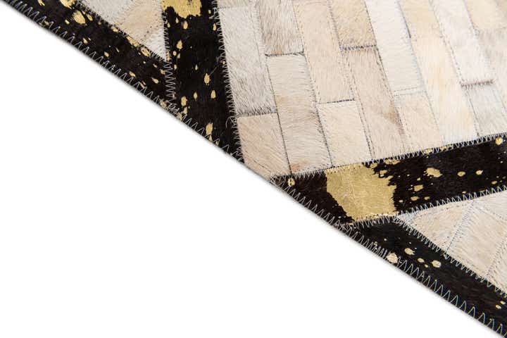 5' 1 x 8' 1 Cowhide Stocks Rug