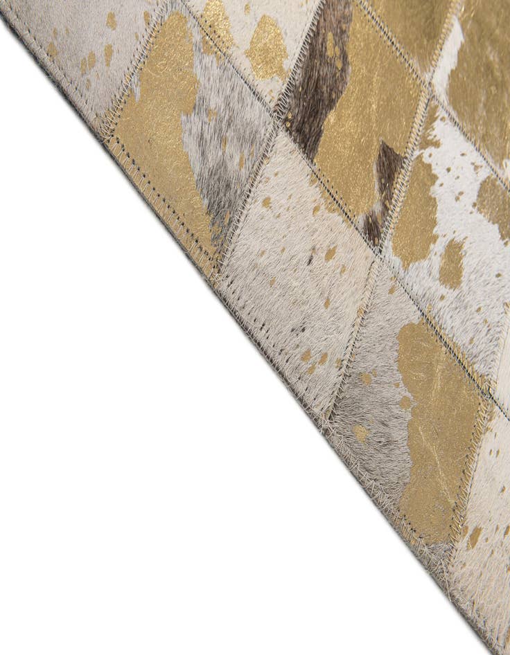 Detail image of 5' 2 x 7' 11 Cowhide Stocks Rug