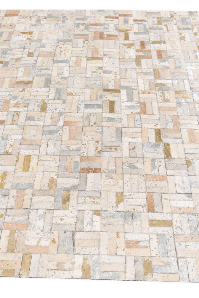5' 1 x 8' Cowhide Stocks Rug