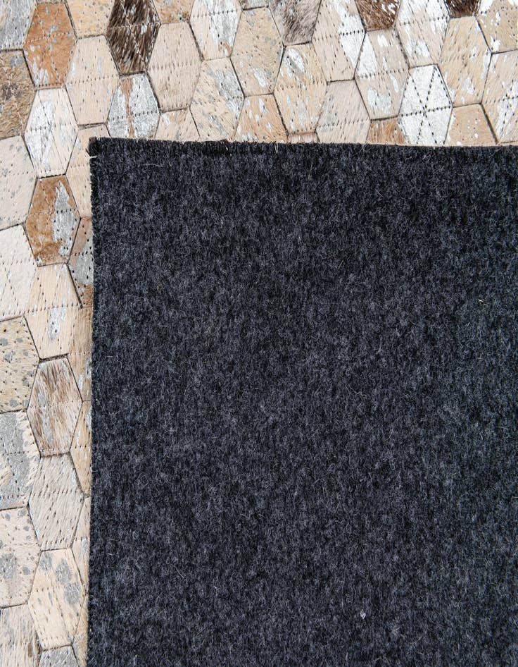 Detail image of 5' 4 x 7' 6 Cowhide Stocks Rug