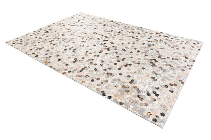 Detail image of 5' 3 x 7' 8 Cowhide Stocks Rug