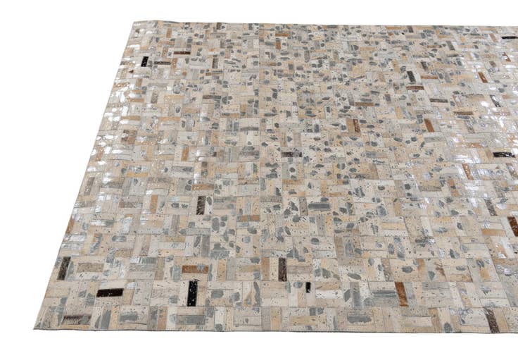 Detail image of 4' 11 x 8' 1 Cowhide Stocks Rug