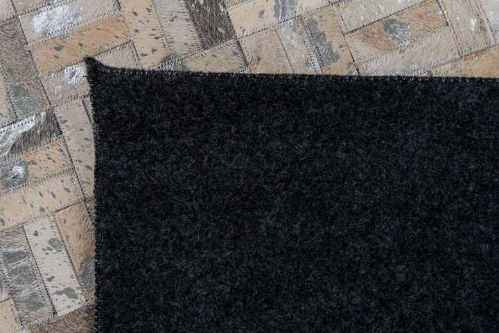 5' x 8' 1 Cowhide Stocks Rug