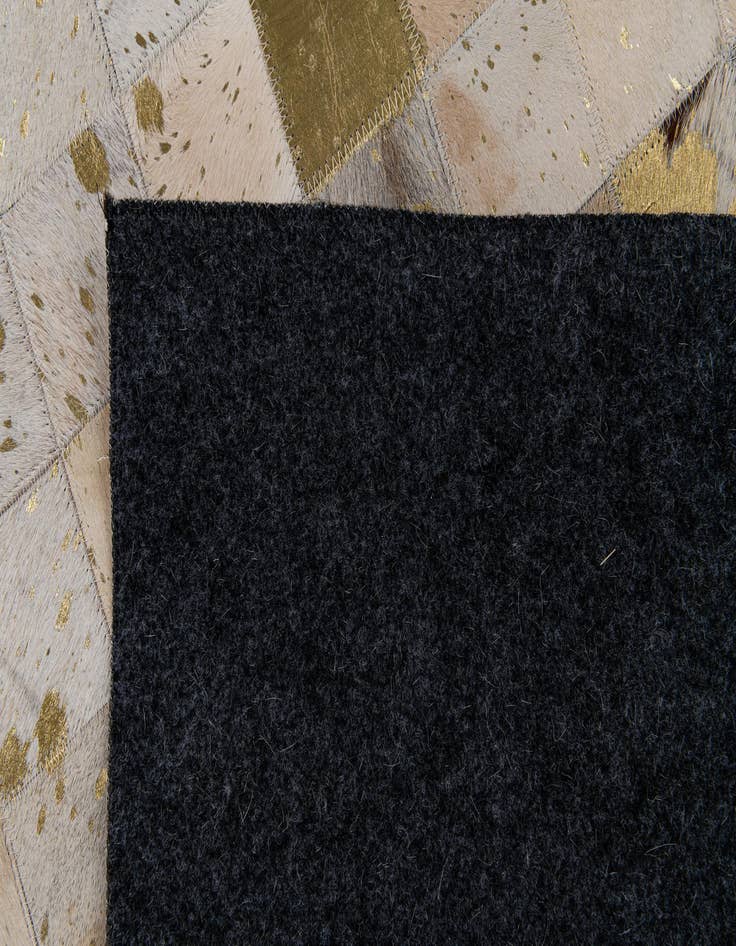 Detail image of 5' 1 x 7' 10 Cowhide Stocks Rug