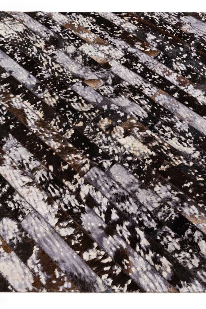 5' 1 x 8' Cowhide Stocks Rug