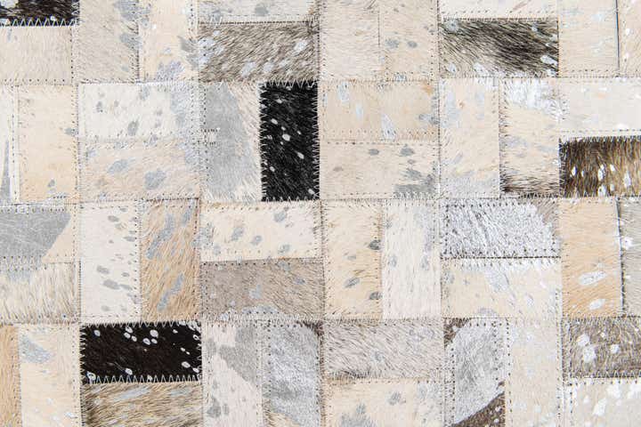 5' 4 x 7' 6 Cowhide Stocks Rug