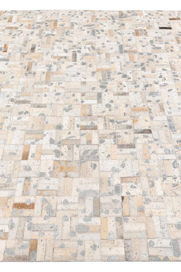 Detail image of 4' 11 x 8' 1 Cowhide Stocks Rug