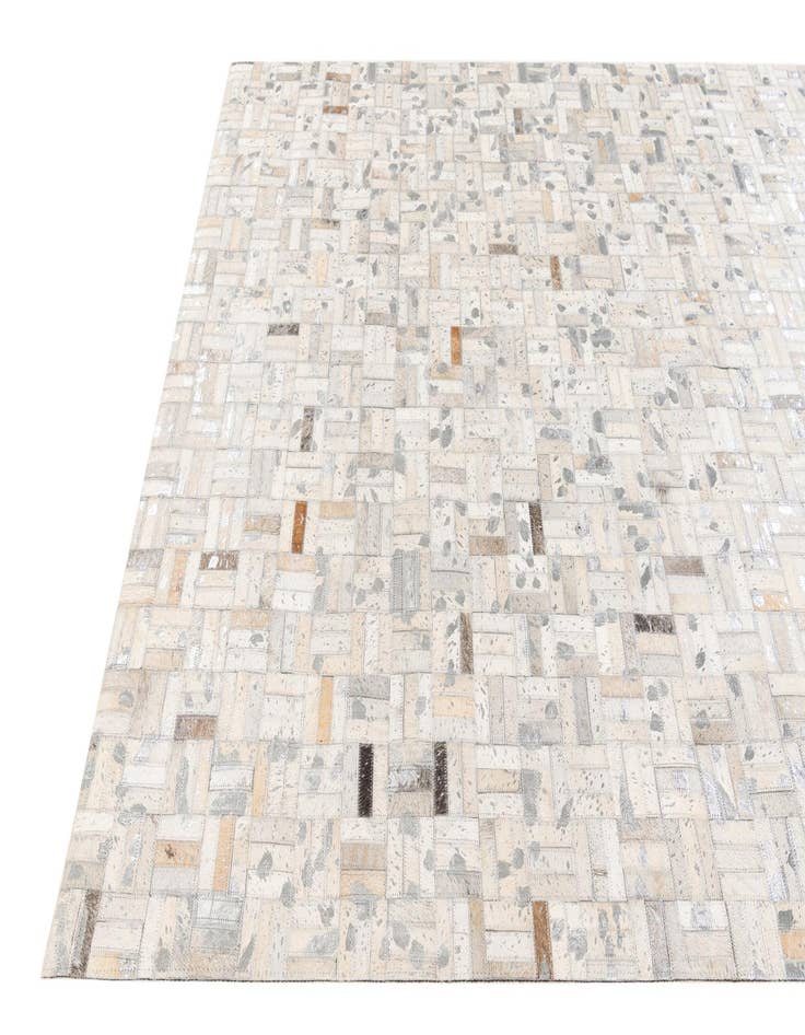 Detail image of 4' 11 x 8' 1 Cowhide Stocks Rug