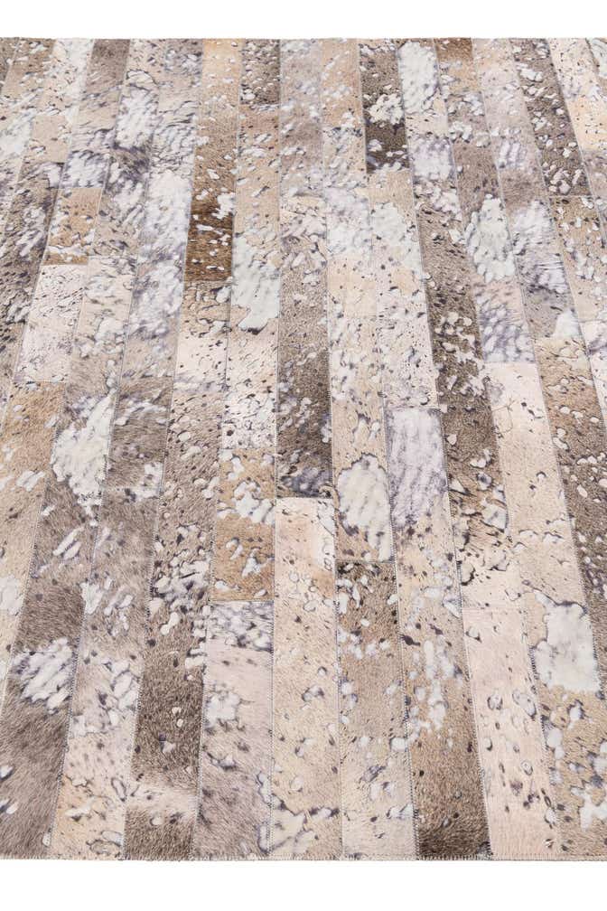 5' 1 x 8' Cowhide Stocks Rug