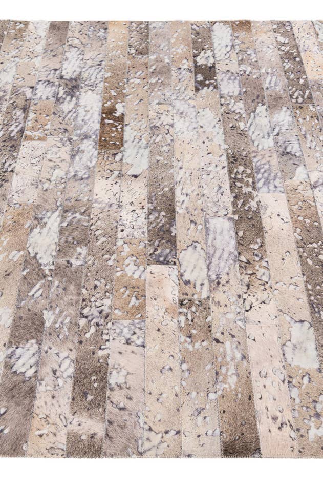 Detail image of 5' 1 x 8' Cowhide Stocks Rug