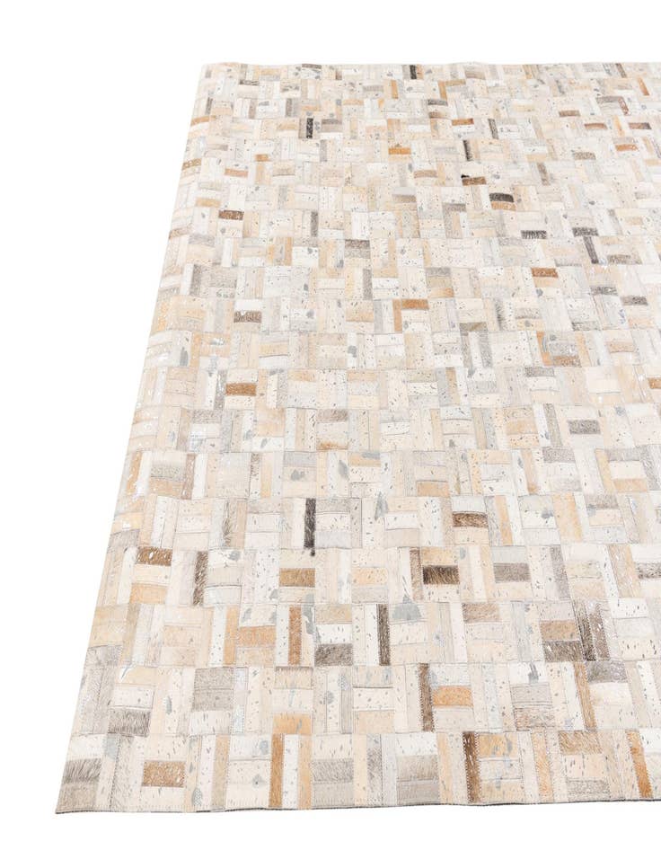 Detail image of 4' 11 x 8' 1 Cowhide Stocks Rug