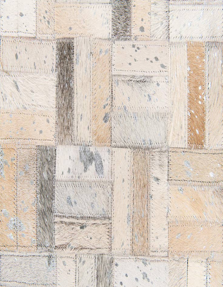 Detail image of 4' 11 x 8' 1 Cowhide Stocks Rug