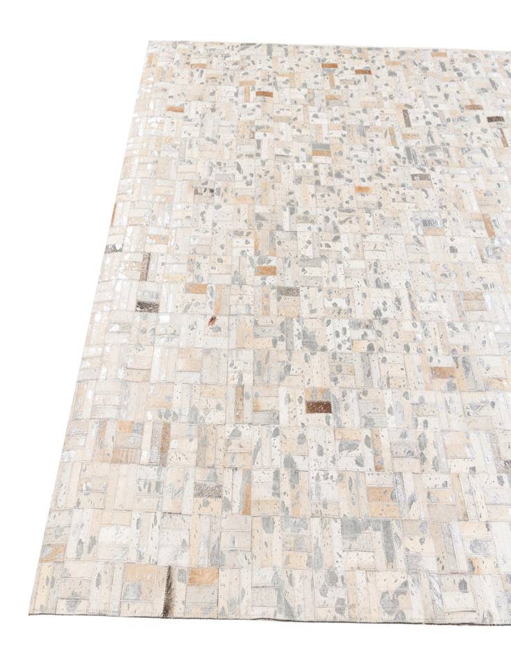 Detail image of 4' 11 x 8' 1 Cowhide Stocks Rug