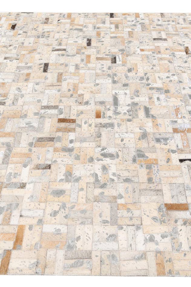 Detail image of 4' 11 x 8' 1 Cowhide Stocks Rug